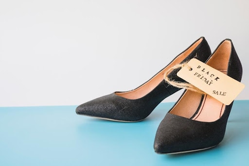 Eleganckie damskie buty w stylizacjach do pracy - 5 propozycji